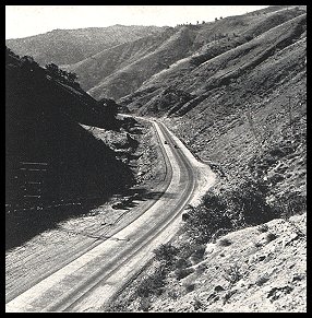 grapevine-1934_three_lane.jpg (38074 bytes)